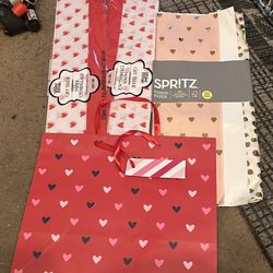 VALENTINE’S BAG AND TISSUE