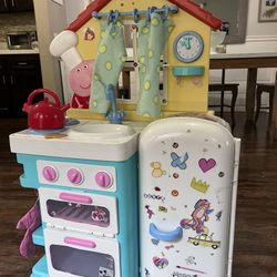 Peppa Pig Pretend Play kitchen