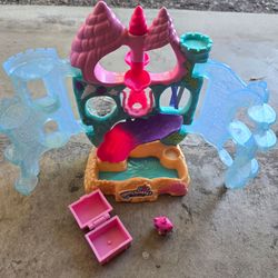 Hatchimals CollEGGtibles Castle Playset