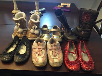 6 pairs of Girls shoes 9-9.5