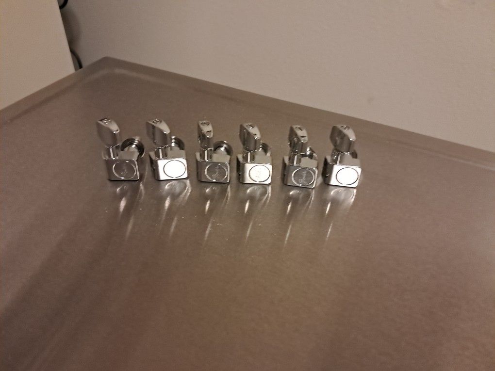 Fender Machine Heads /Tuners