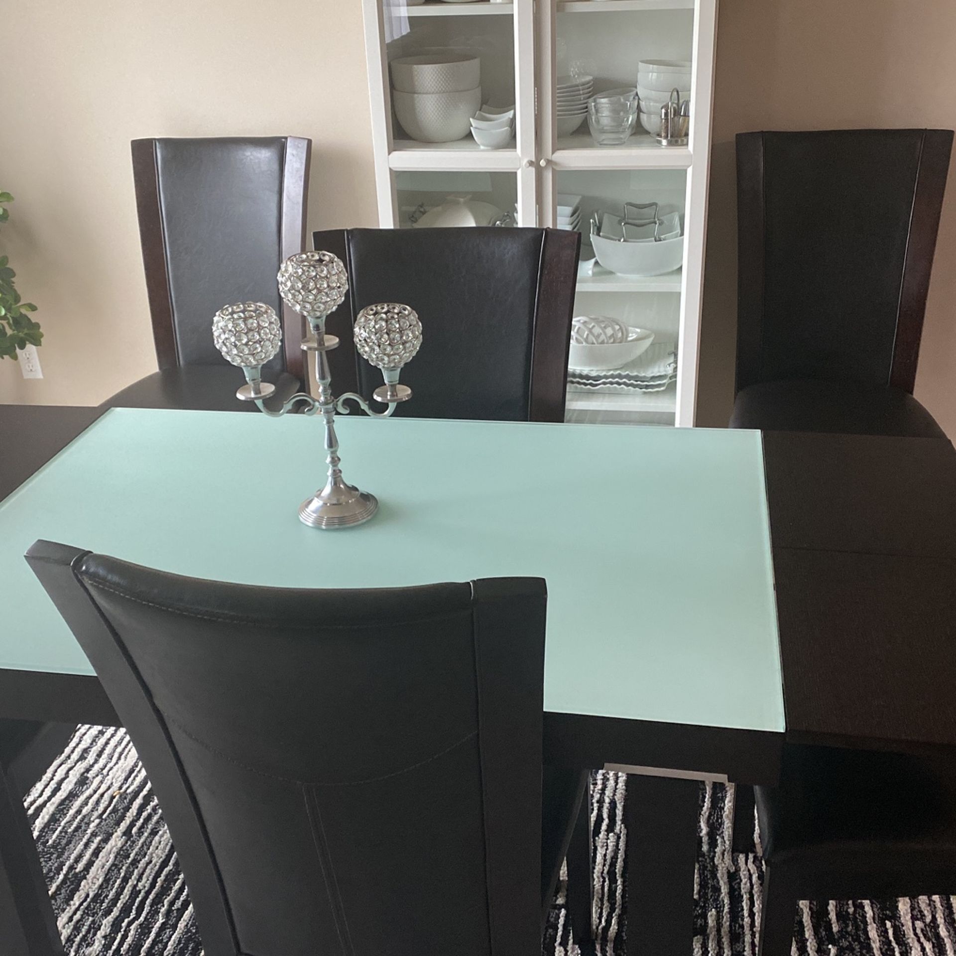 Beautiful Dining Tables Glass Top for Sale in Everett, WA OfferUp