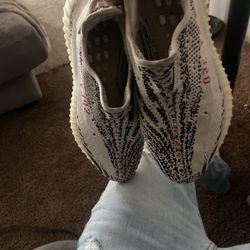 Yeezy Boost 350 V2