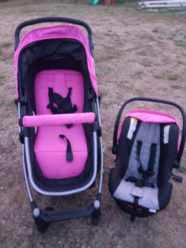 Urbini car seat/stroller combo for Sale in Graham, WA - OfferUp