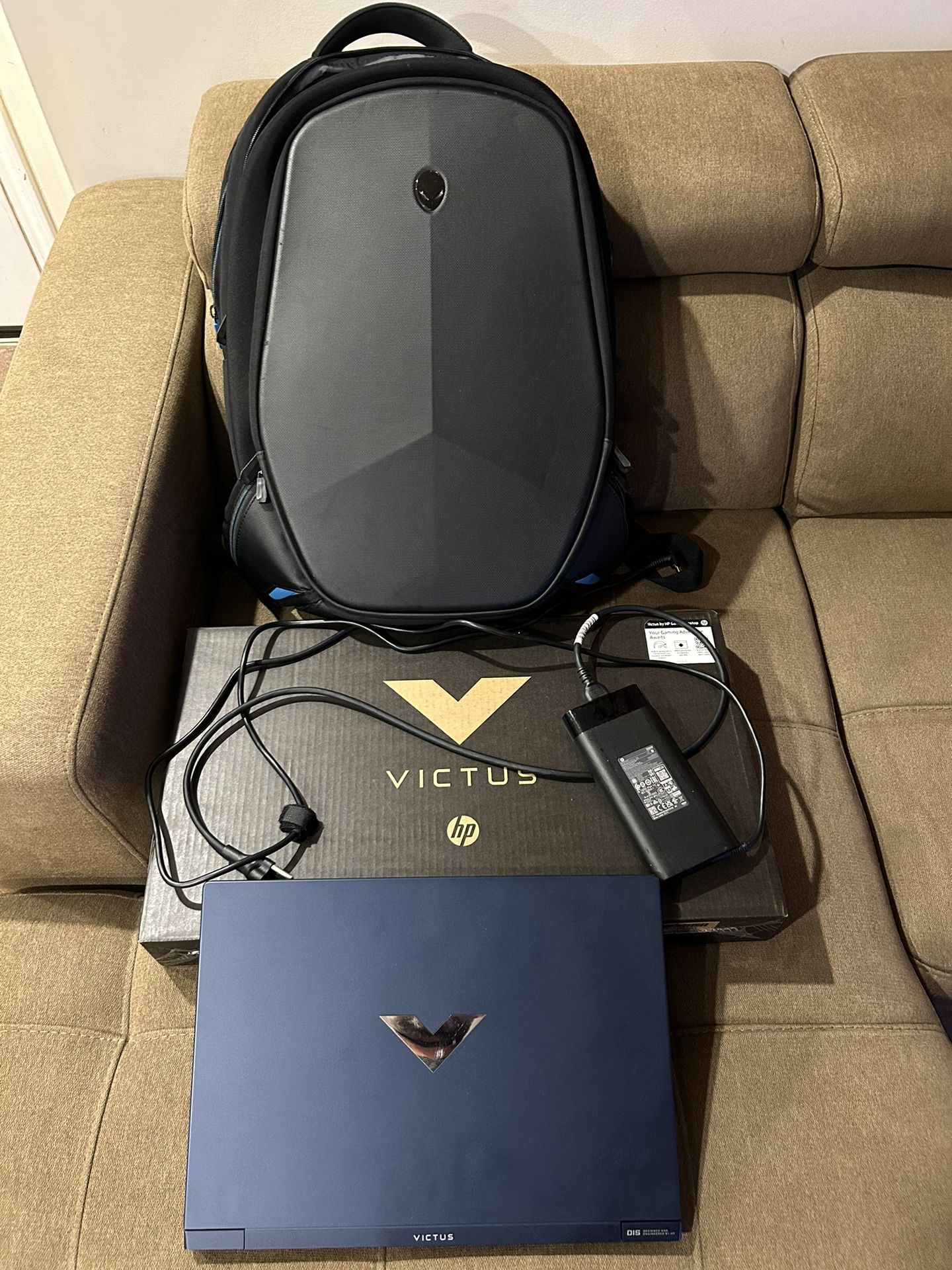 HP - Victus 15.6" Full HD 144Hz Gaming Laptop - Intel Core i5-13420H - 8GB Memory - NVIDIA GeForce RTX 3050 - 512GB SSD - Performance Blue + Alienware