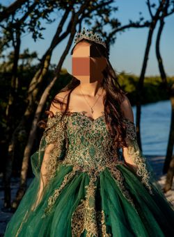 Emerald Green Quinceañera Dress medium