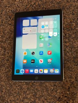 Apple iPad 9th Gen 10.2in 64GB Gray Wi-Fi + 4G Unlocked Tablet