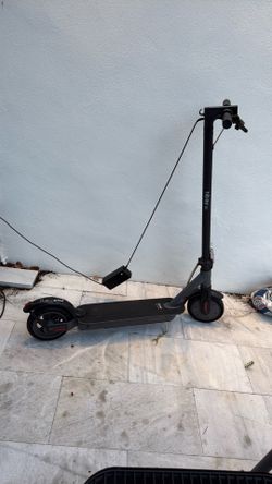 Like-New Hiboy S2 Electric Scooter – Charger Included