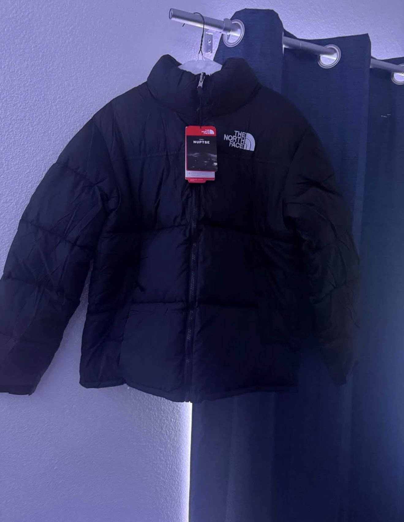 Men’s 1996 Retro  NorthFace Nuptse Jacket (BRAND NEW SIZE MEDIUM )‼️