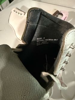 White Lace-Up skates  Size 5