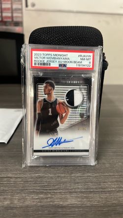 Victor Wembanyama 2023 Topps Midnight Moon Beam Rookie Jersey Autos RC /50 PSA 8