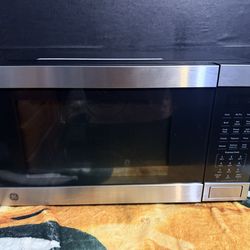GE GCST10A1W1SS Microwave Oven/Airfryer/Convection/Broiler.