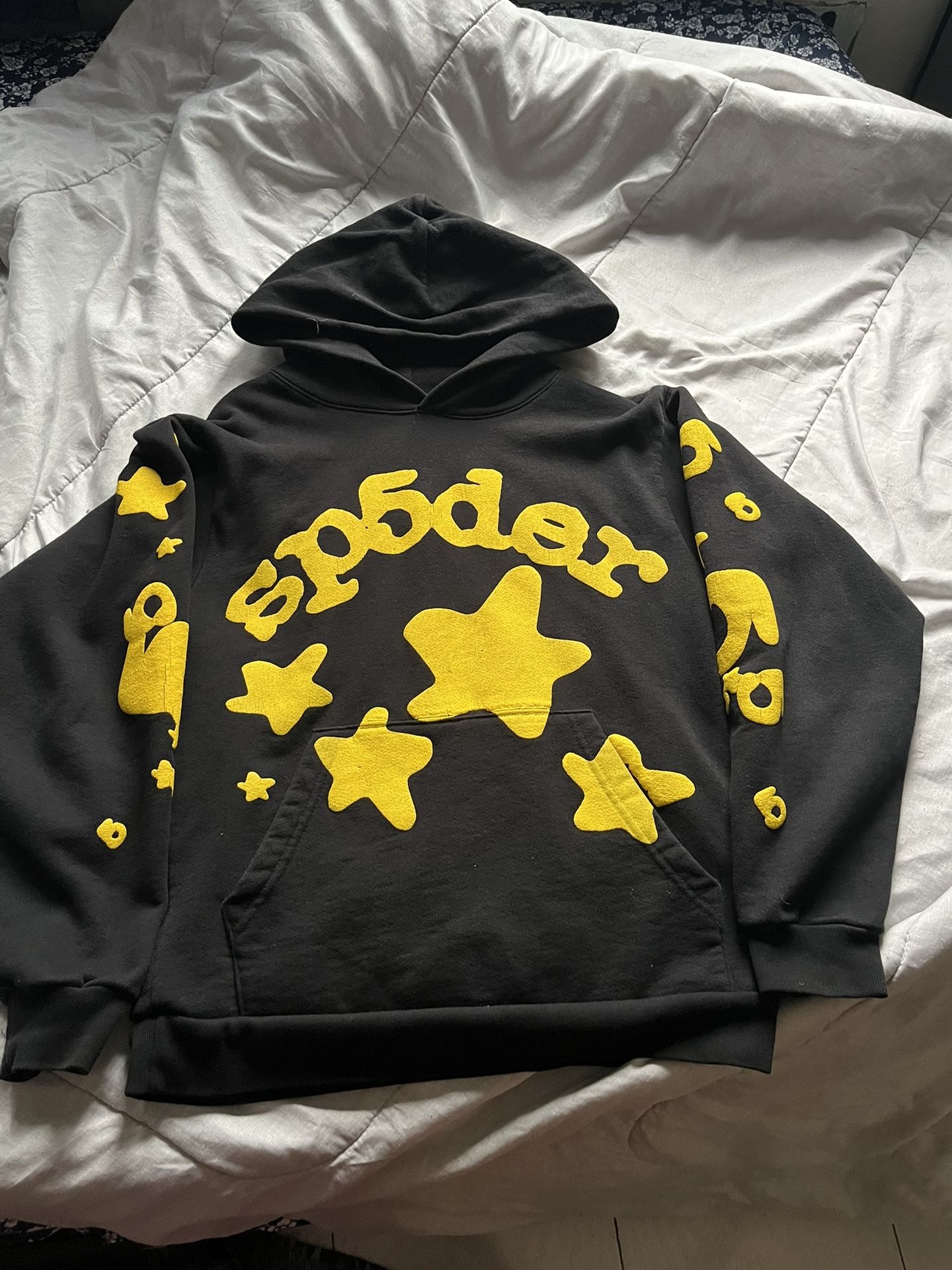 Beluga Spider Hoodie Yellow/black