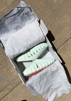 Womens Nike Mind 001