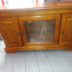 T V Stand With Shelves 