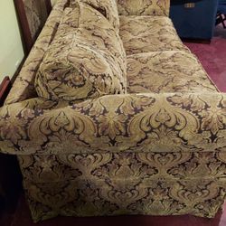 Featherdown Mathis Brothers Sofa EXCELLENT CONDITION can Deliver Okc Area 225