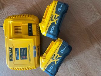DeWalt 20V 8Ah XR Batteries and Charger