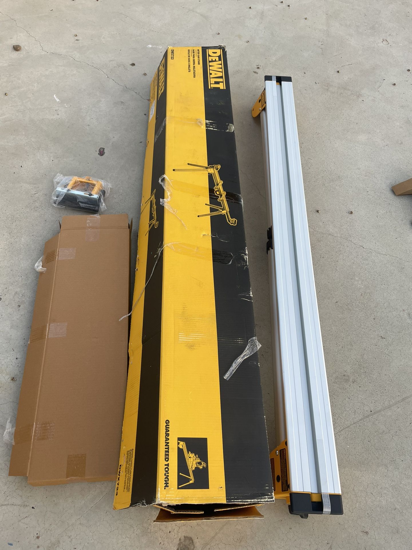 DEWALT Aluminum Adjustable Miter Saw Stand Item #4267 | Model #DWX723