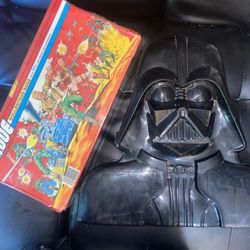 vintage Starwars Darth Vader Collector Case. comes with over 40 original characters
