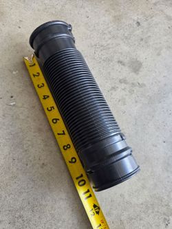 Universal intake hose