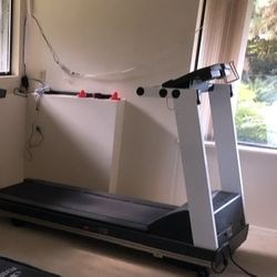 Precor Treadmill PRECOR M 9.41SI TREADMILLS 