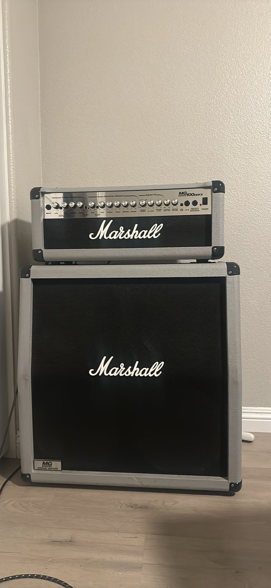 Marshall MG100hdfx amp and MG412A cabinet Special Edition