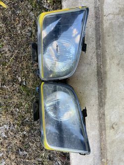2005-2009 mustang OEM headlight. 