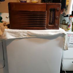 Vintage Philco Radio 1946-1202