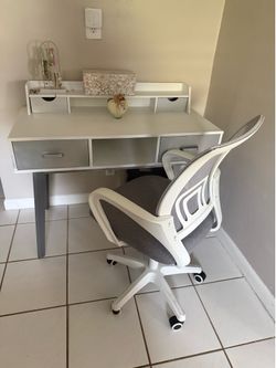 Gray bedroom set, full size
