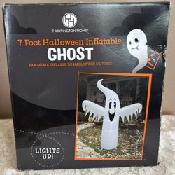 7-Foot Halloween Inflatable Ghost By Huntington Home-New In Box⚫️Read Full Description Below⚫️