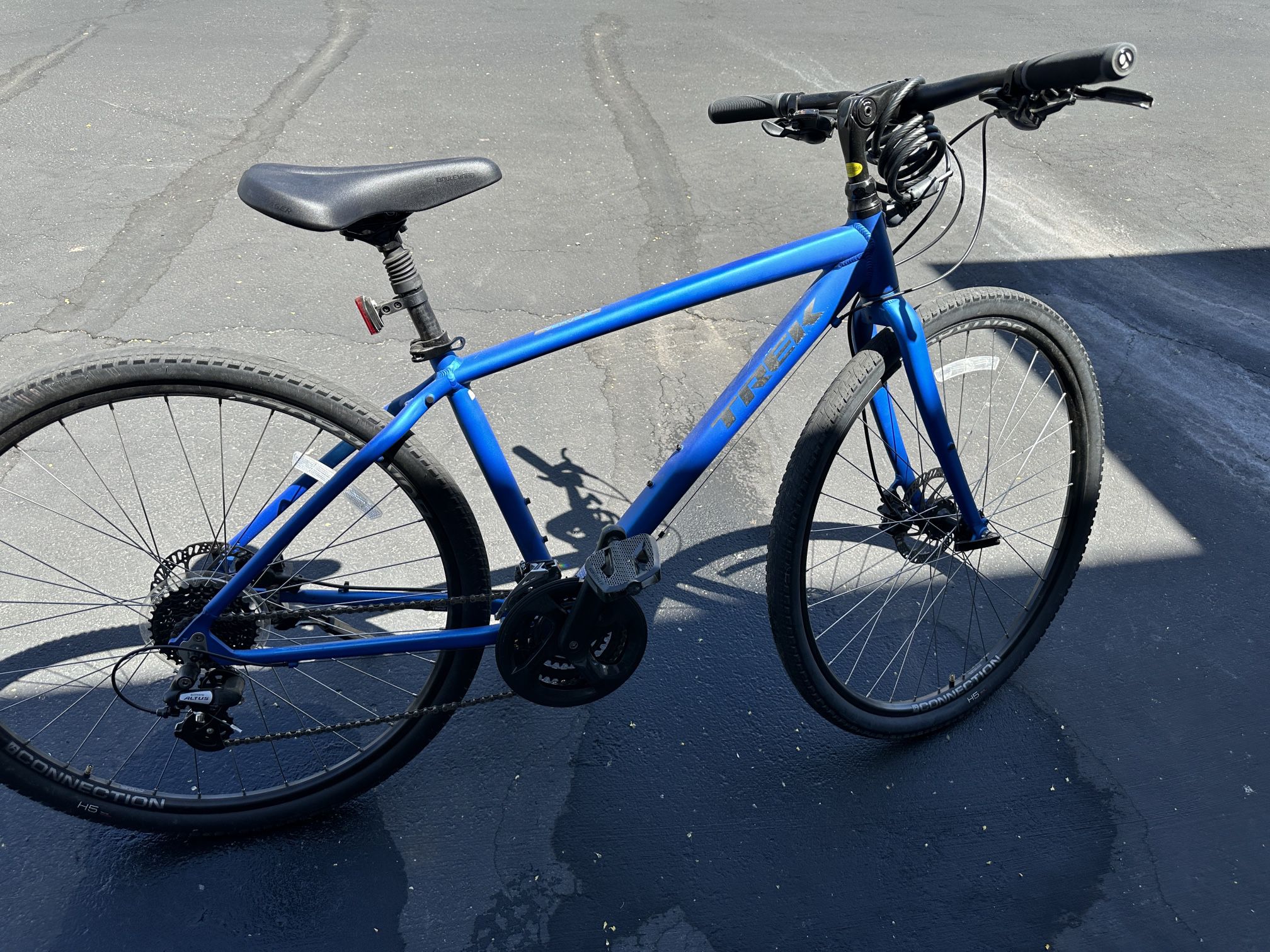 Trek Verve 2 Bicycle.   Reduced Great Condition.  