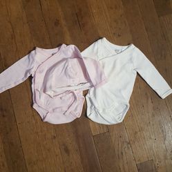 NWOT ORGANIC COTTON ONESIE BUNDLE