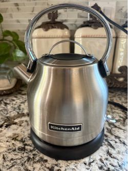 KitchenAid Stainless Steel 5-Cup Corded Manual Electric Kettle