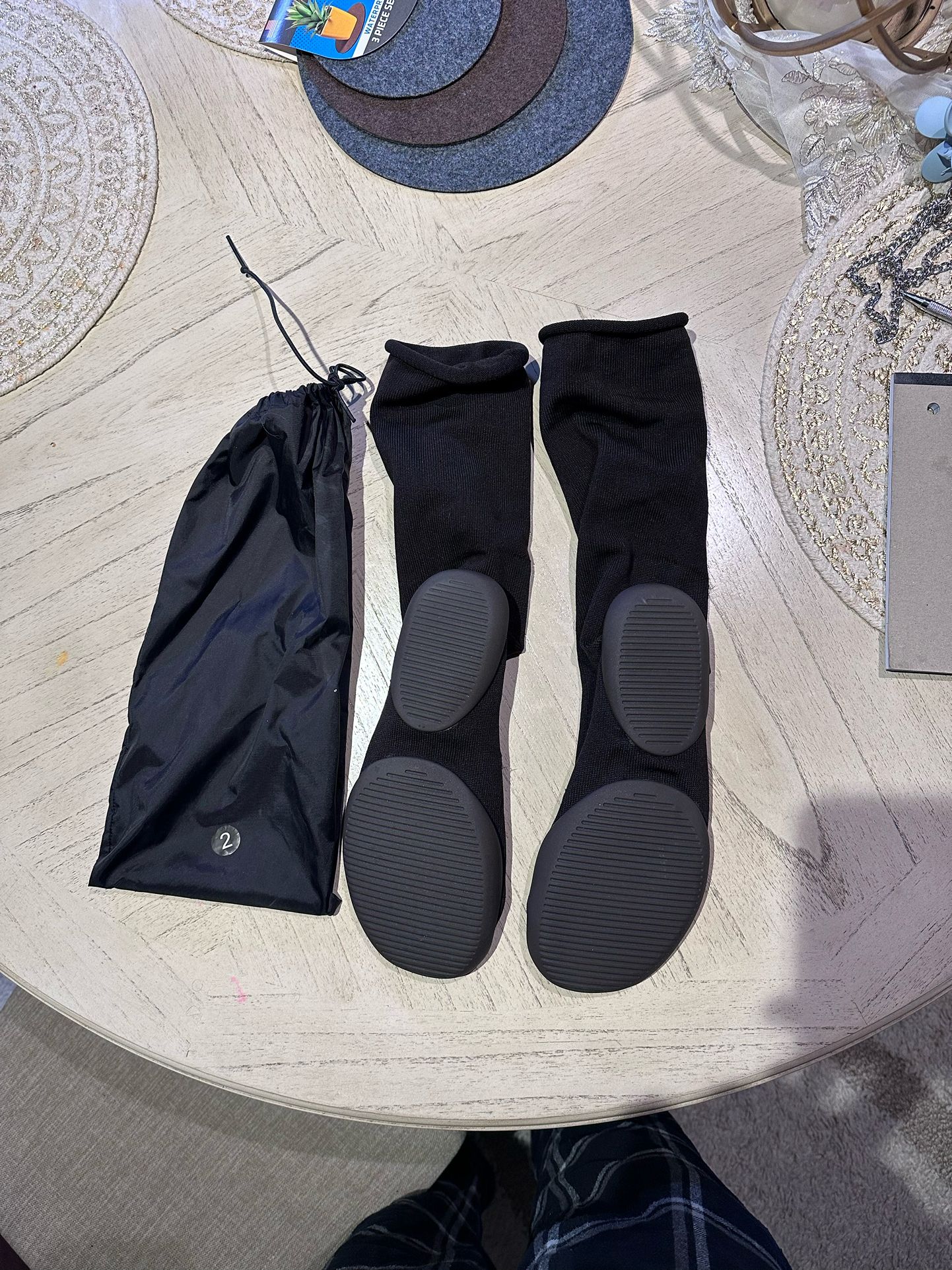Yeezy Pods Size 2