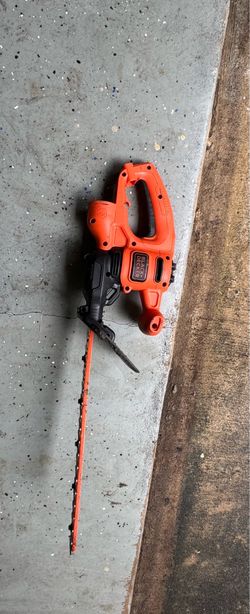 Black + Decker 17in Trimmer
