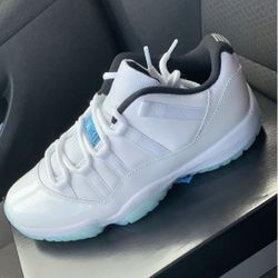 Jordan 11 Low Legend Blue