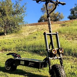 Electric Scooter for adult Dual motor 5600w 60v Off Road, FAST speed Foldable