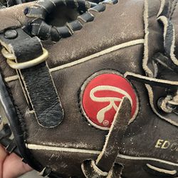 Baseball glove Rawlings size 10 1/2 