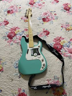 SEE DISCRIPTION  - Xbox 360 Fender Precision Bass Replica Rockband 2 Guitar Sea Foam Green