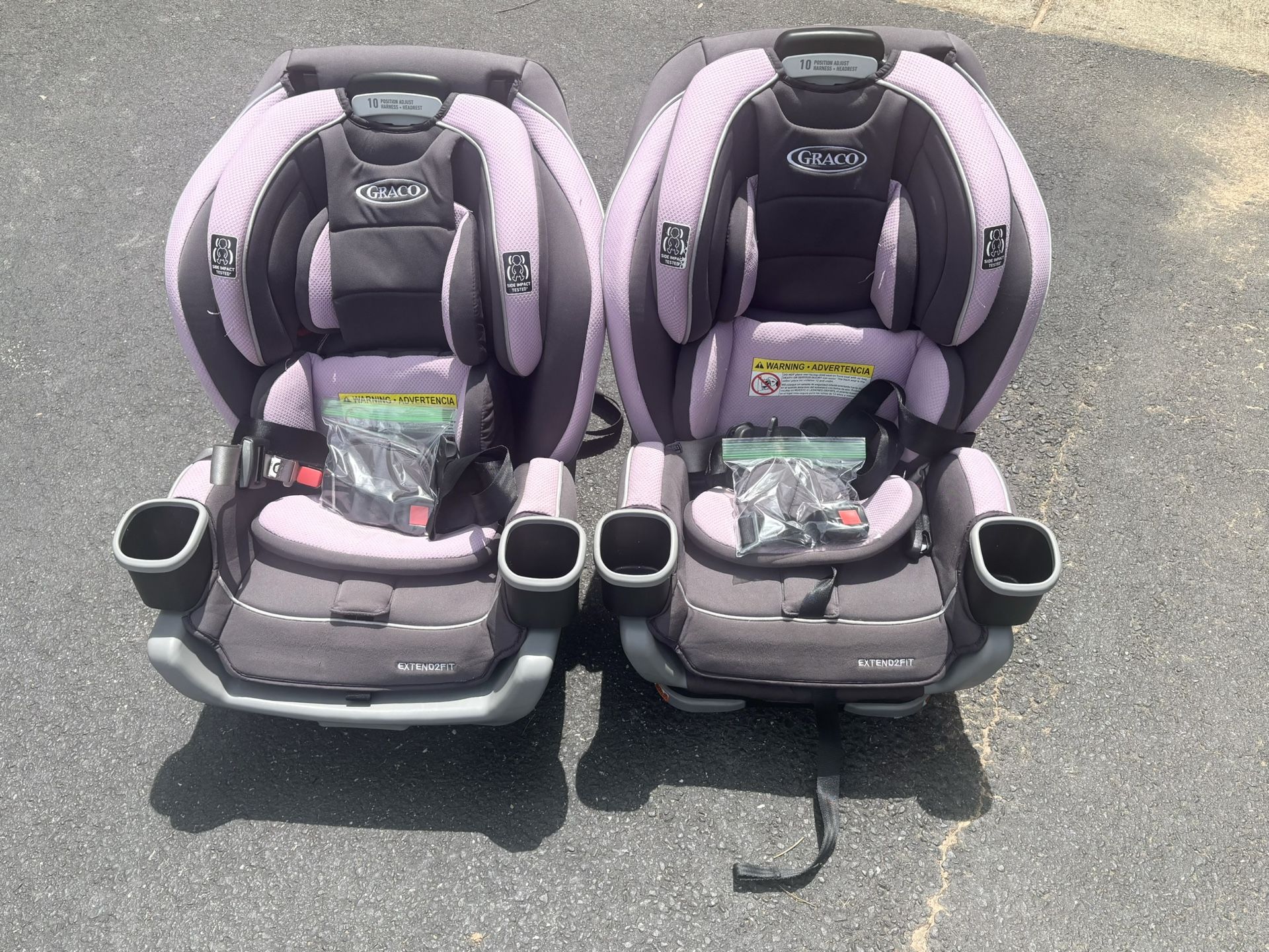 Qty 1 - $75.00 Each  - Graco® Extend2Fit® Convertible Car Seat