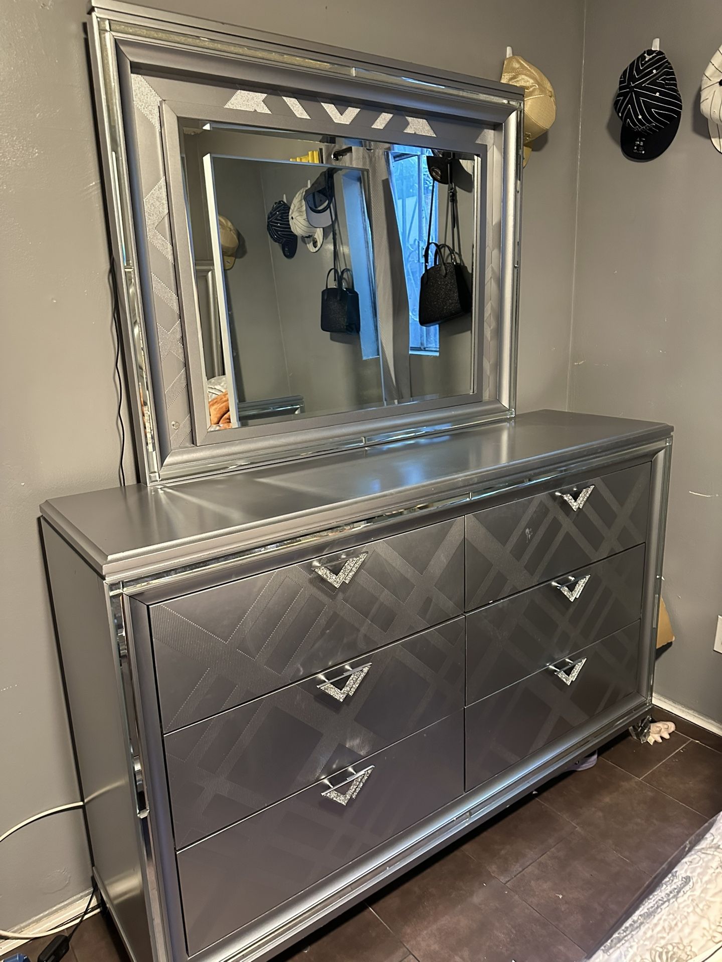 Vanity Dresser