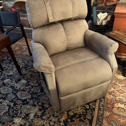 Golden Power Recliner