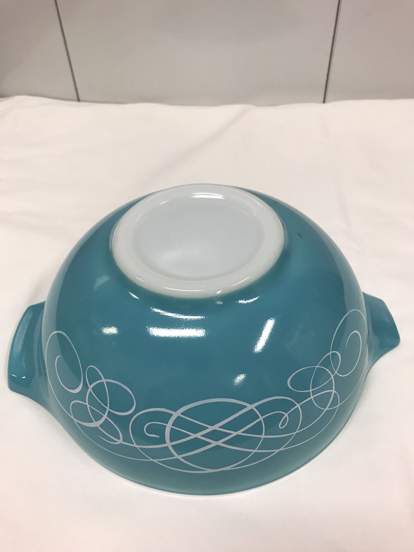 Vintage Pyrex Turquoise Scroll 