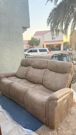 Reclining sofa