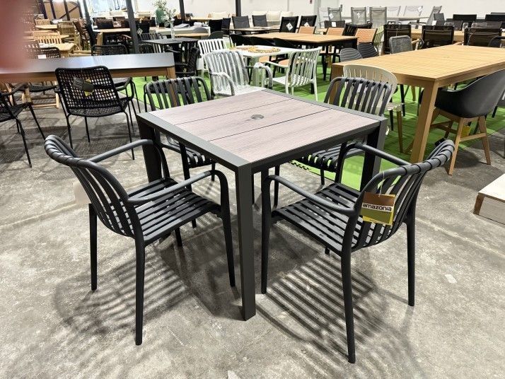 BRAND NEW 5 Pieces Dining Set Table And Chairs, Die-Cast Aluminum, Ideal Furniture Set For Outdoor And Patio
