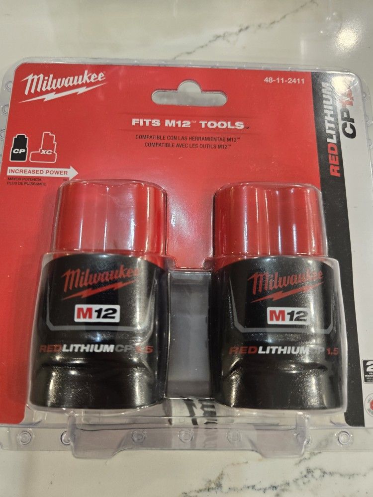 Milwaukee M12 Set Of Two 1.5 Ah Batteries