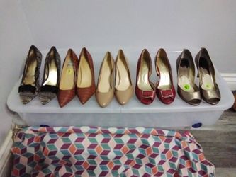 Women designer size 9 high heels