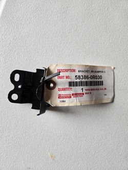 Genuine Toyota Reinforced Plate Bracket 58386-0R030 Fits Verious Models Ck Photo