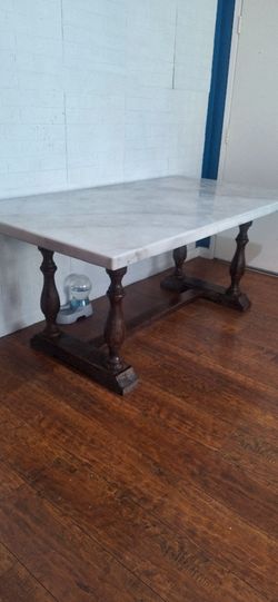 Comedor Pesado De Piedra Marmol..no Sillas