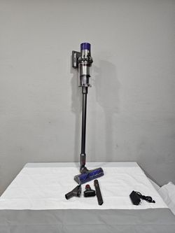 cyclone v10 dyson cordless pet vacuum 7 piece g portable 